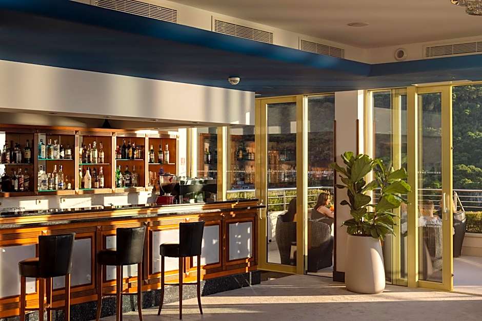 Hotel More