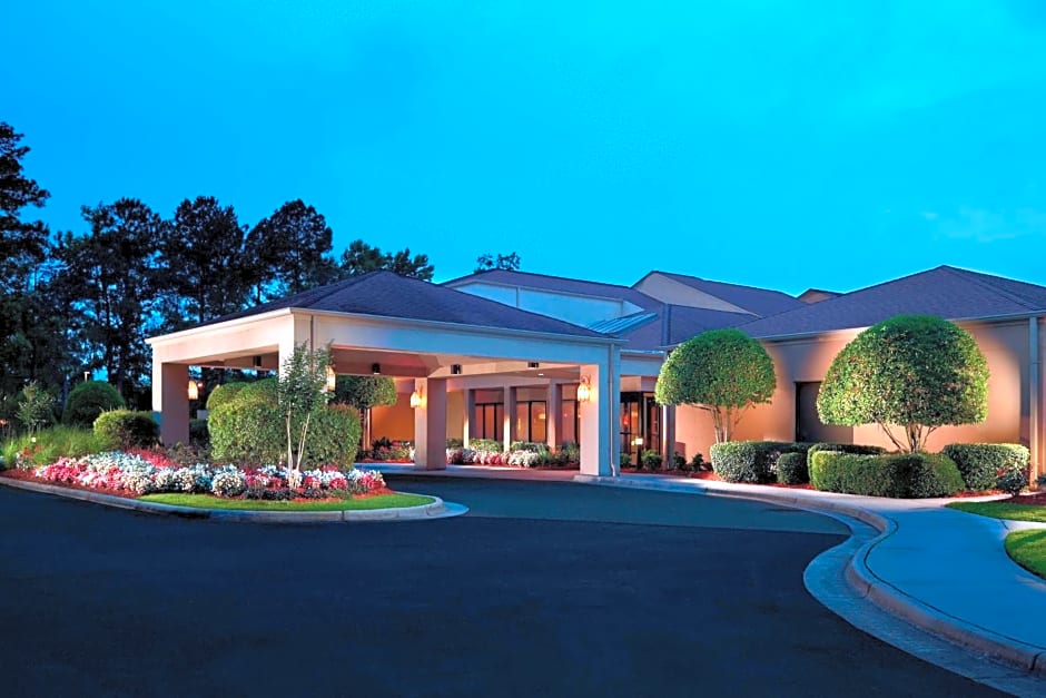 Courtyard by Marriott Savannah Midtown