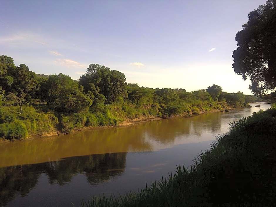 Mara River Camp