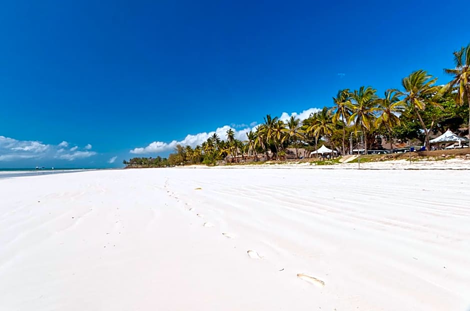 Safari Beach Hotel