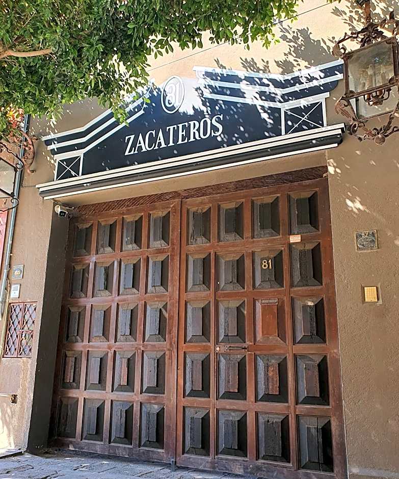 Casa Tierra Negra