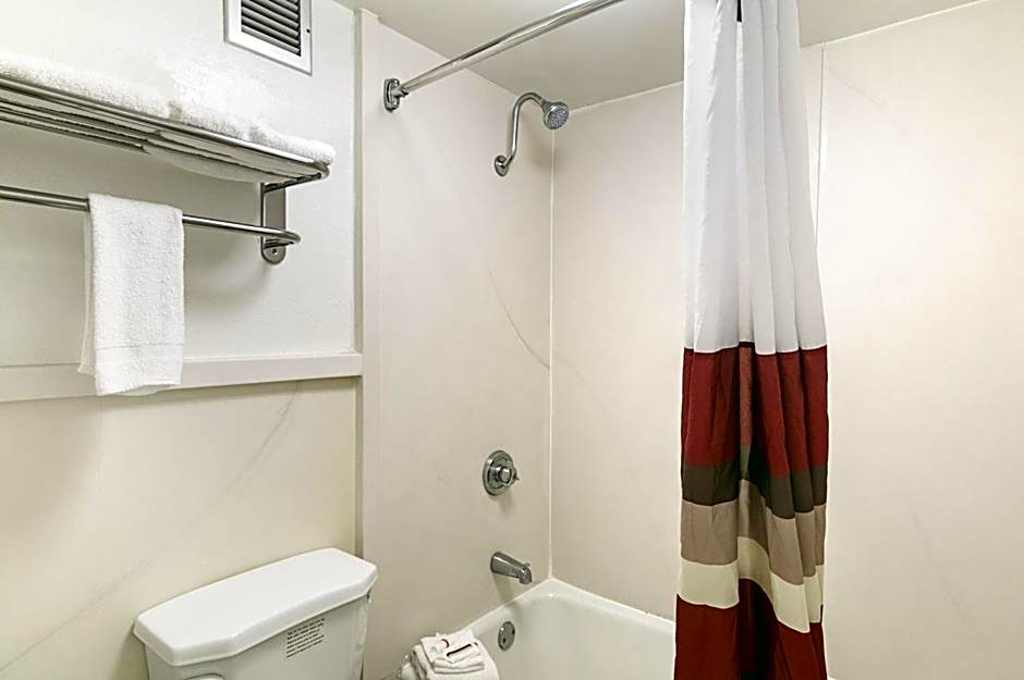 Red Roof Inn Forsyth