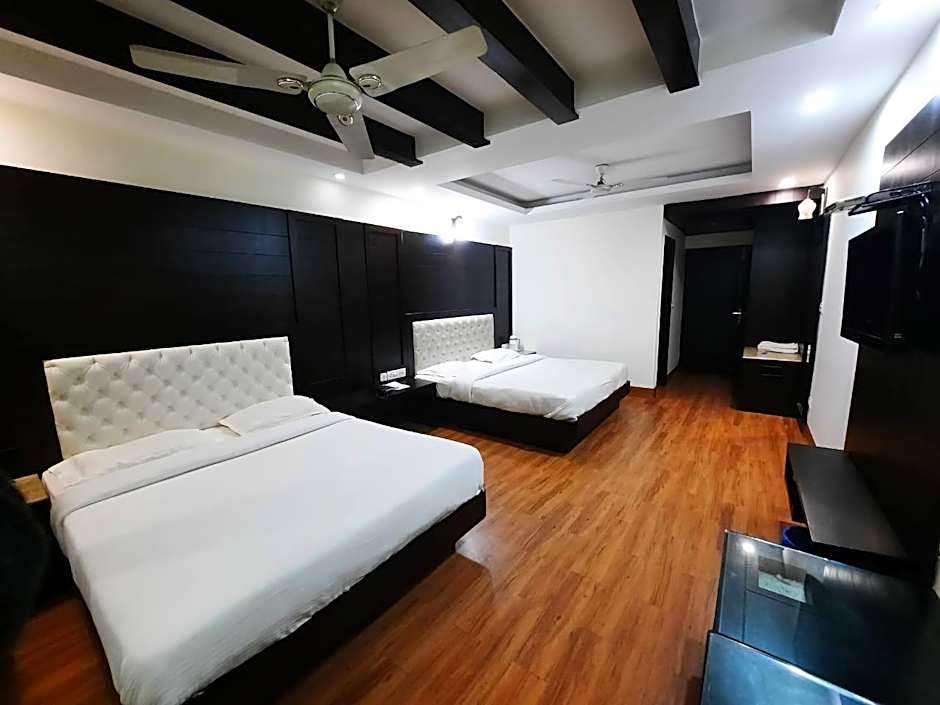 Hotel Basera