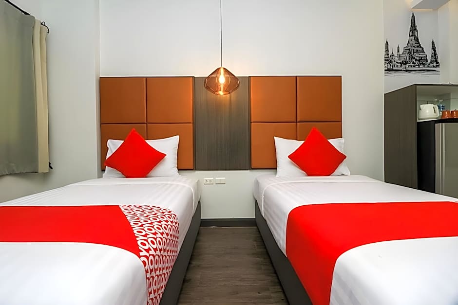 Aim House Bangkok Hotel - No parking