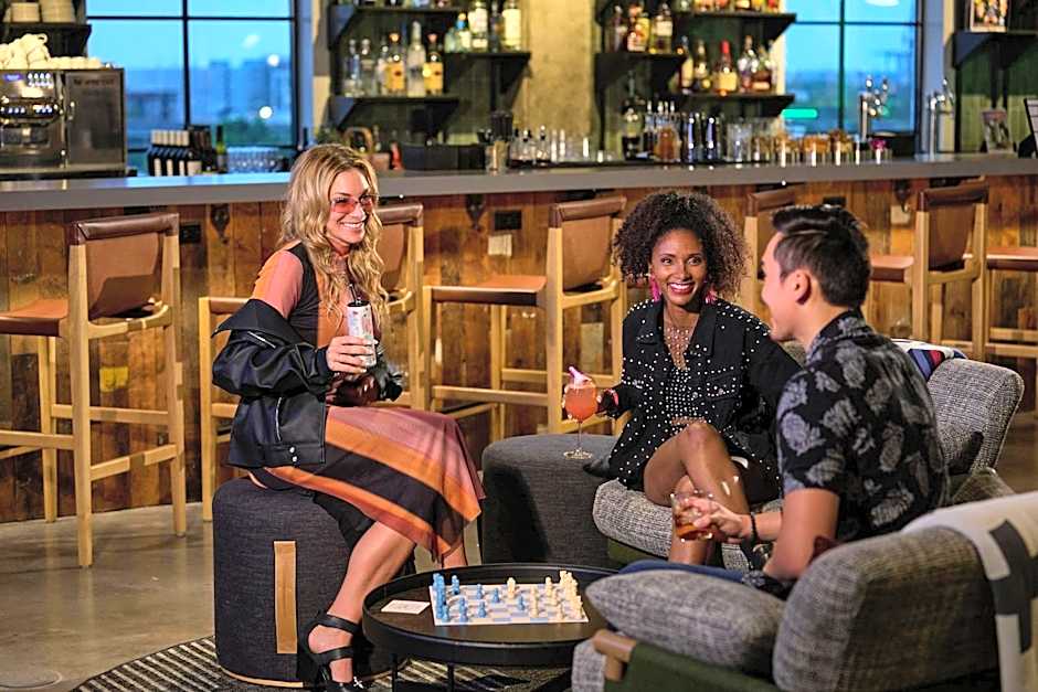 Moxy Charleston Downtown