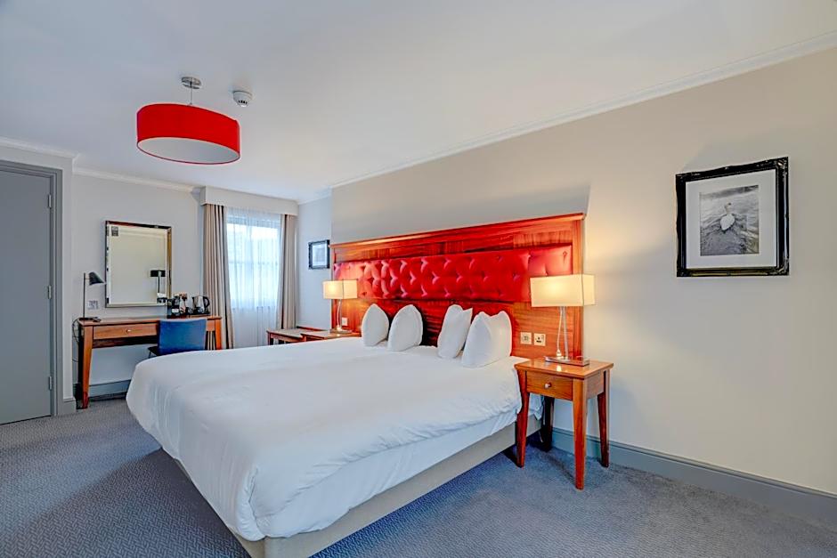 Sunday London Staines-upon-Thames Heathrow T5