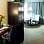 University Square Hotel