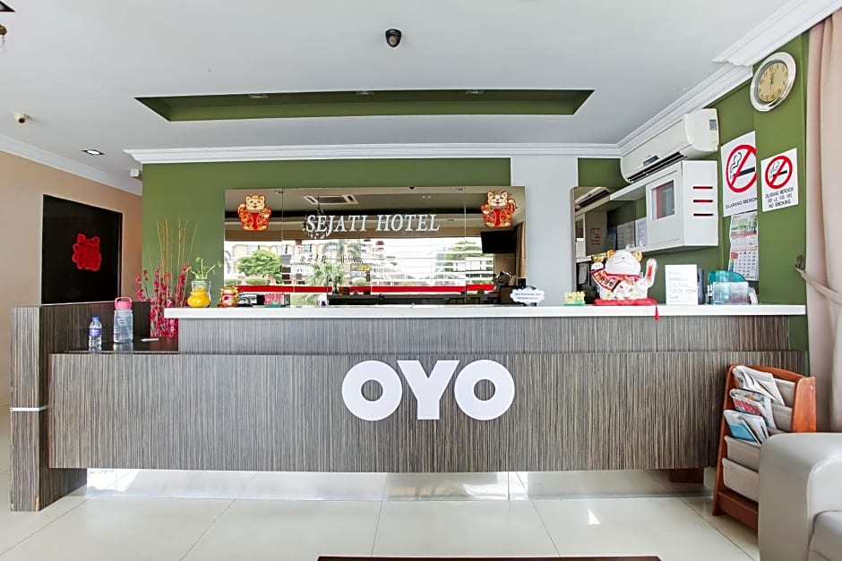 OYO 89518 Sejati Hotel