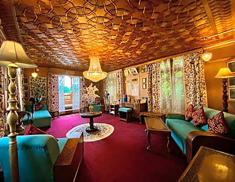 Houseboat New Golden Flower