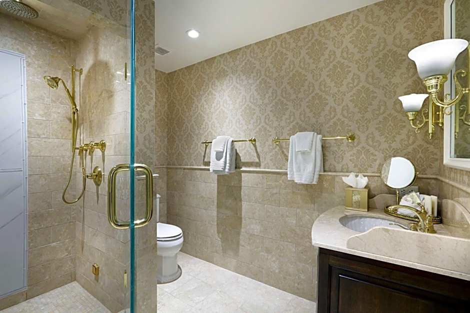 Madison Beach Hotel Curio Collection by Hilton