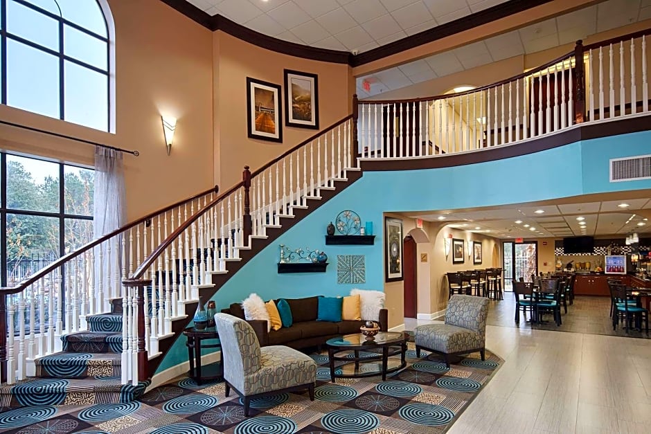 Days Inn & Suites by Wyndham Sam Houston Tollway