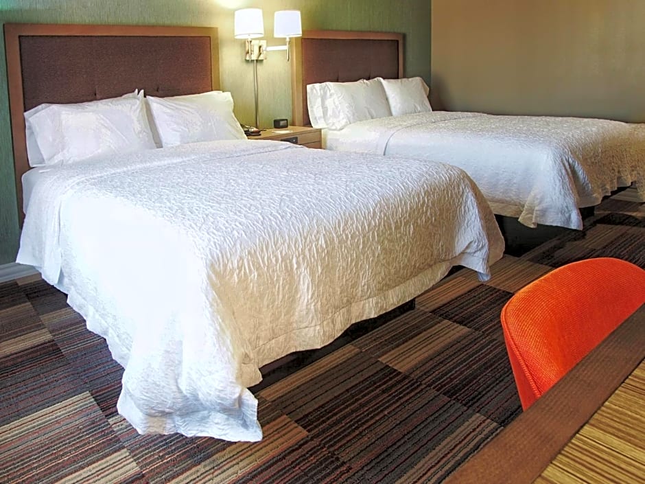 Hampton Inn & Suites-Moore