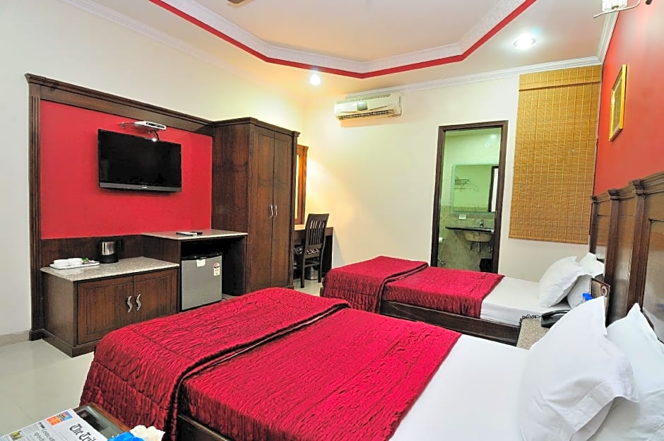 Hotel Maharaja Residency