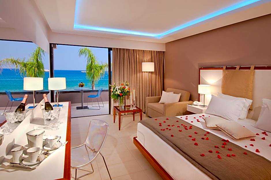 Photo 1 of 9 of Superior 1 Double Bed or 2 Beds, Sea View