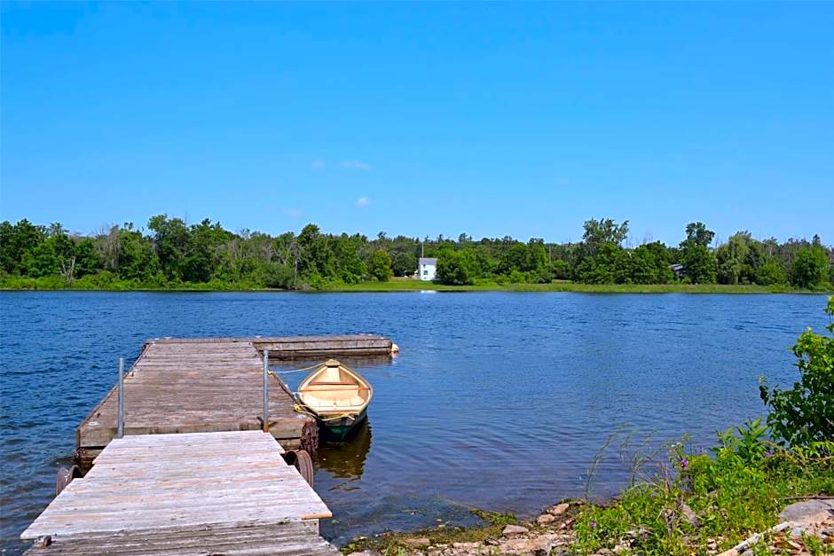 Motel 6 Campbellford, ON