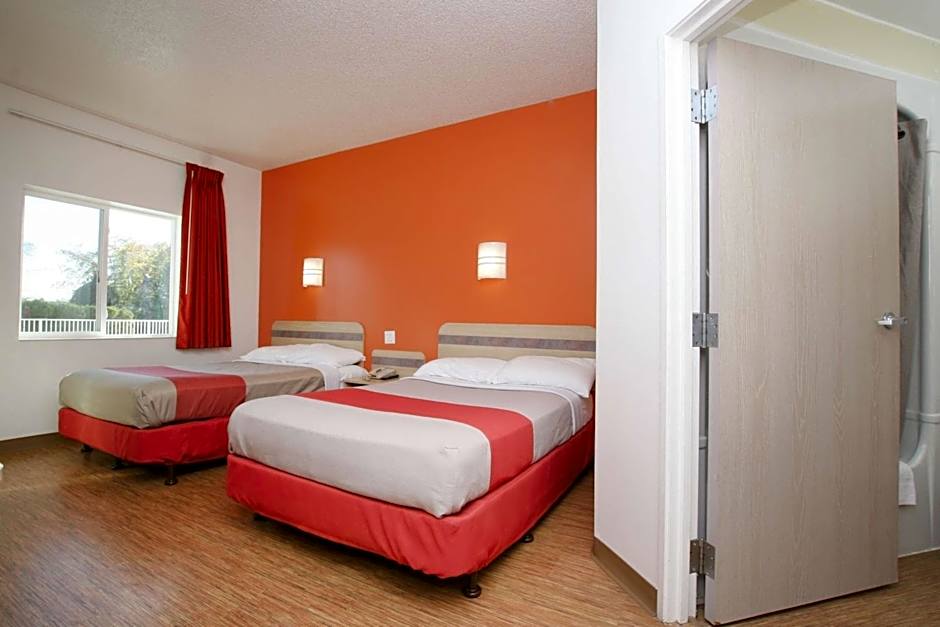 Motel 6-Colchester, VT - Burlington