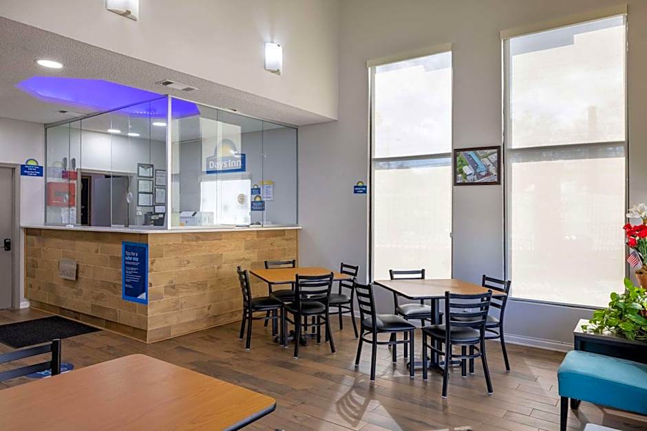 Days Inn by Wyndham Jackson