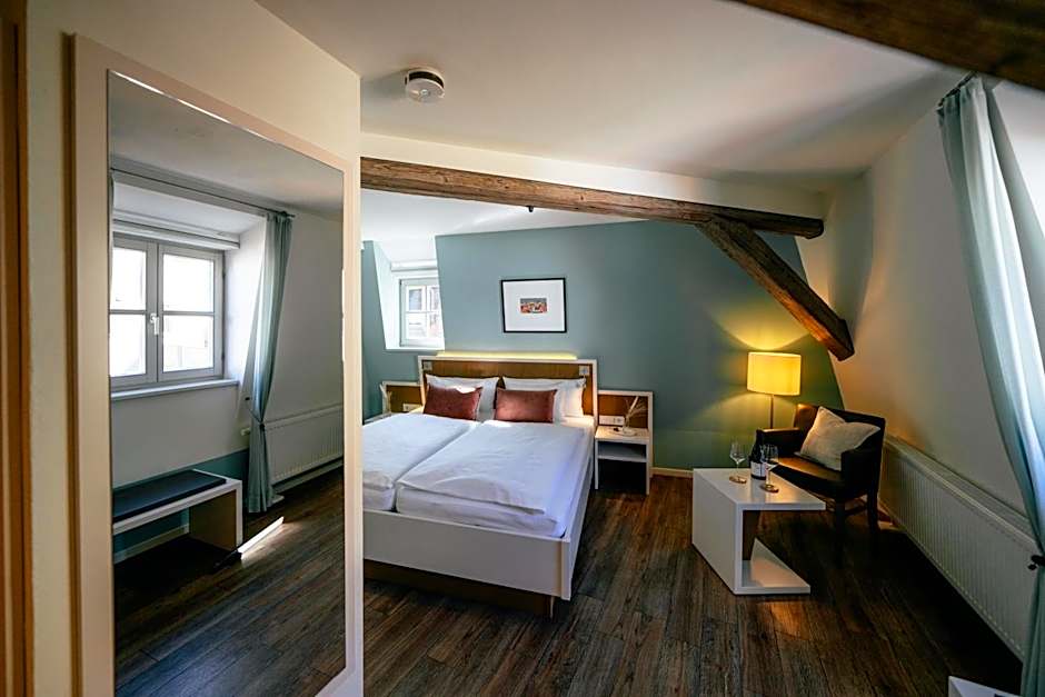 Weinbar & Gästehaus Himmelstoss