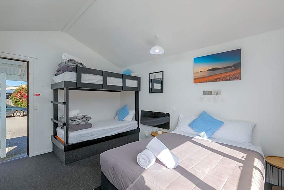 Kaiteriteri Recreation Reserve Cabins