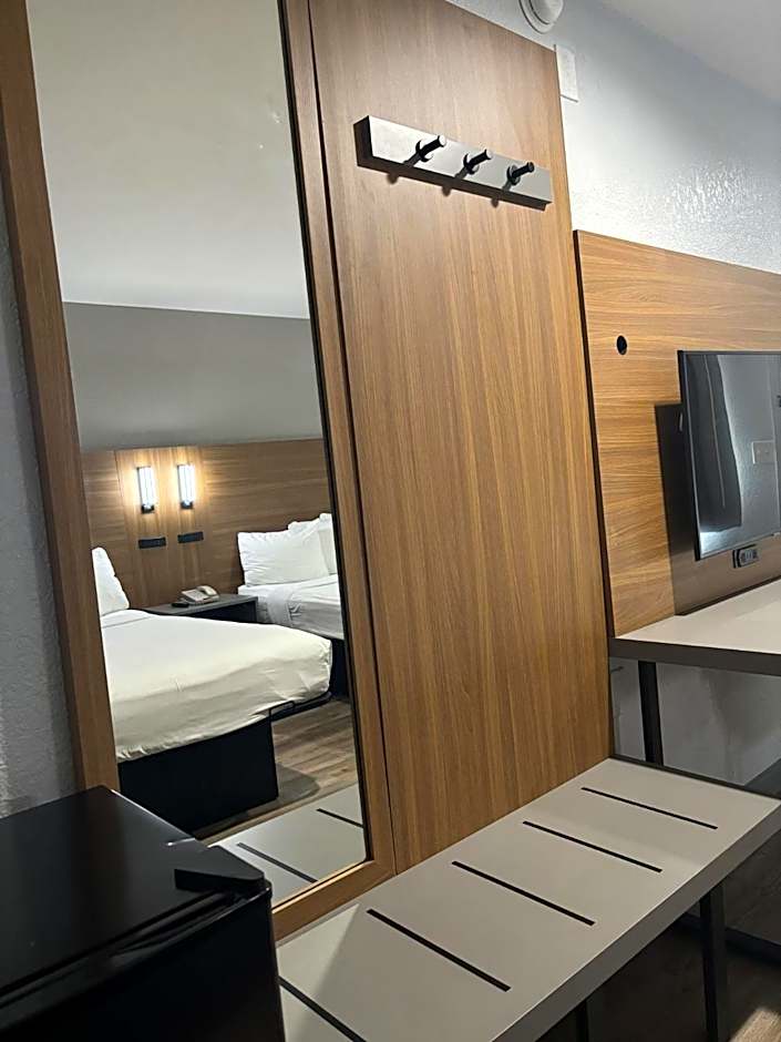 Motel 6-Santa Ana, CA