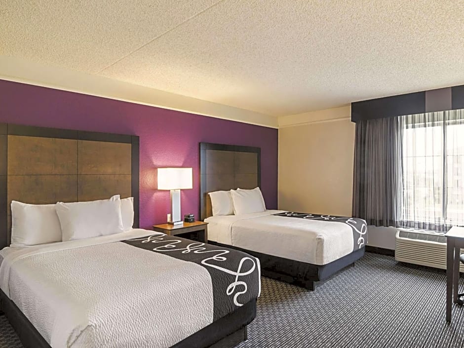 La Quinta Inn & Suites by Wyndham Denver Airport Dia