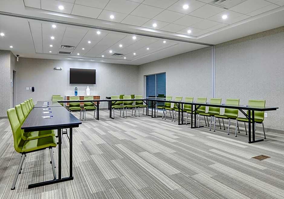 Holiday Inn Express And Suites Kermit By IHG