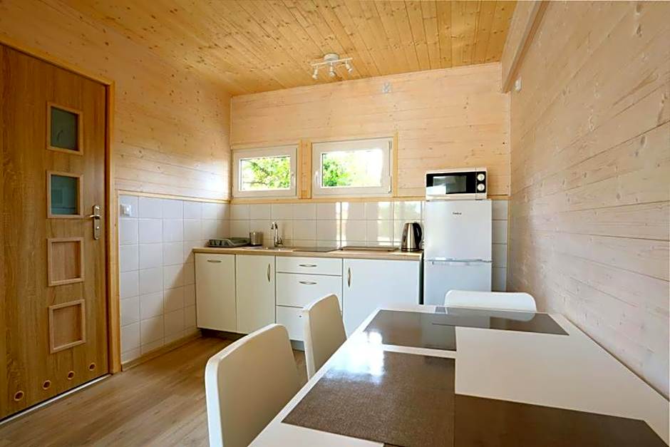 Old Tree Village & Restaurant