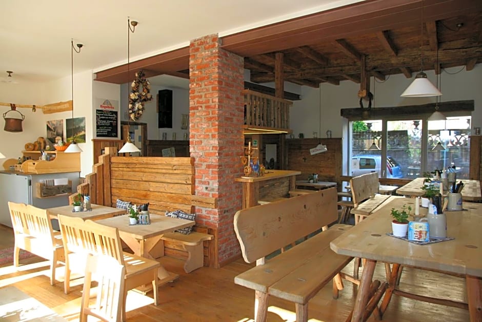 La Baita Dinner & Bed