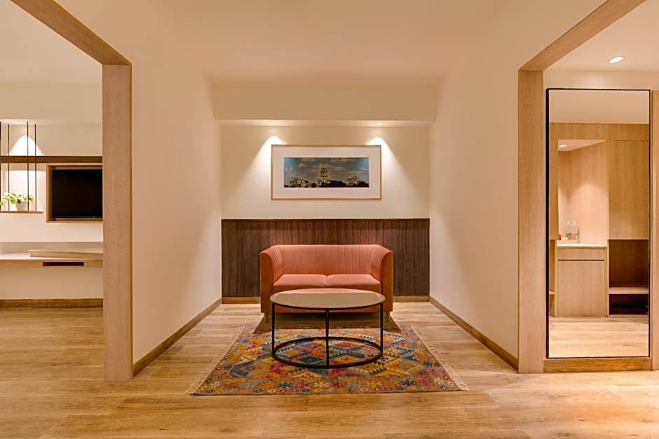 Red Fox by Lemon Tree Hotels, Hyderabad