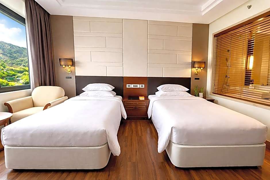 Photo 1 of 3 of Superior 2 Beds, Hill View