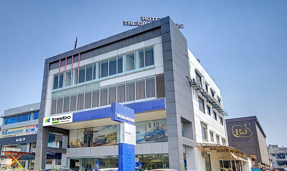 Treebo Grand Lotus - 3 Km From Textile Market