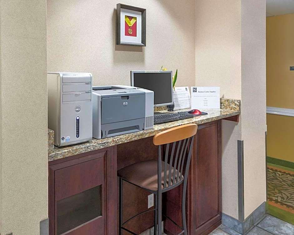 Quality Inn Lakeville