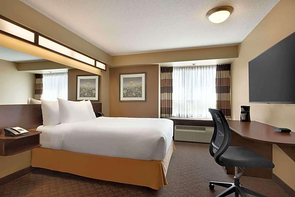 Microtel Inn & Suites by Wyndham Weyburn