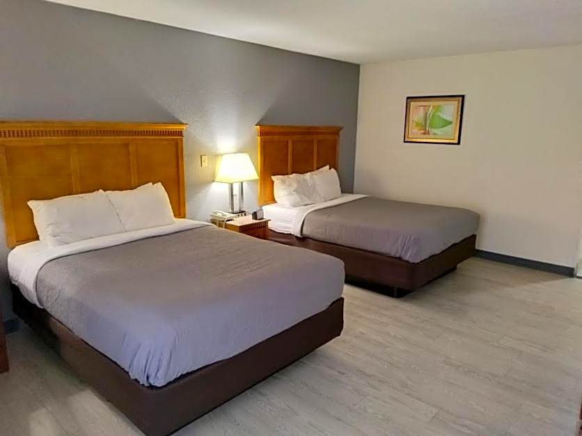 Quality Inn & Suites Indianapolis Northwest