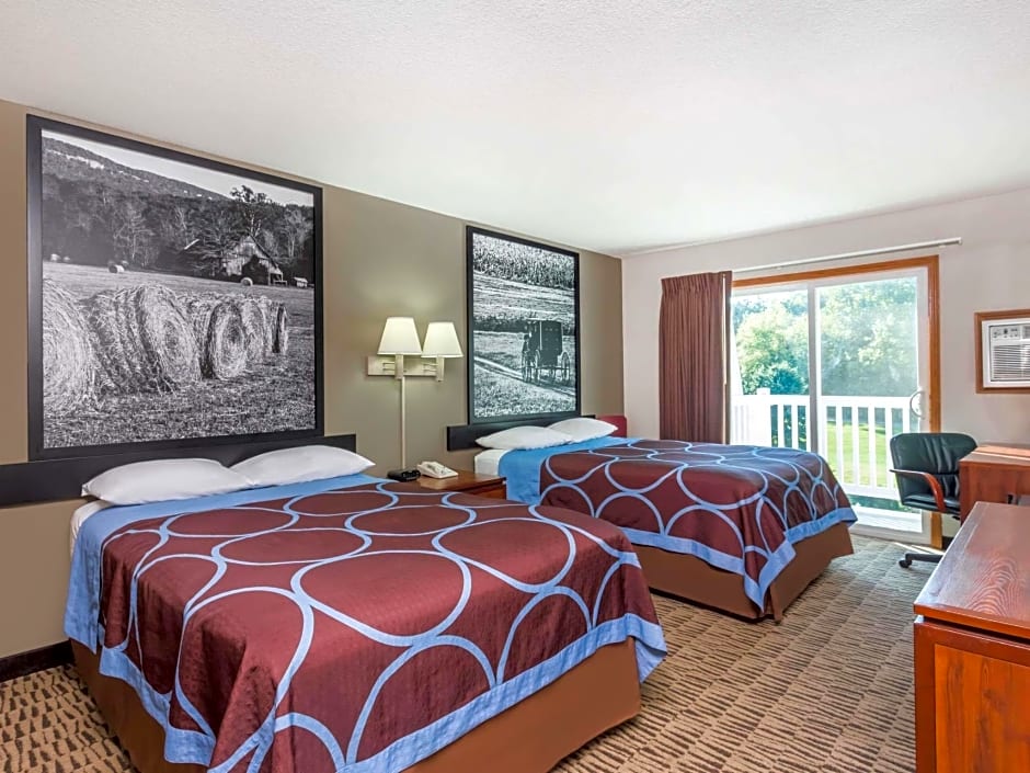 Super 8 by Wyndham Platteville