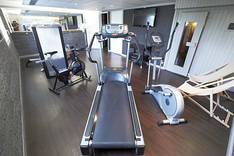 Golden Tulip Paris CDG Airport  Villepinte