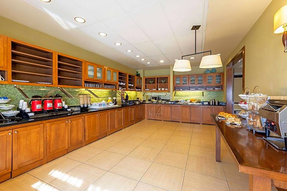 Wyndham Garden Kansas City Airport