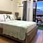 MaRoy Suites at Asteria Residences (Near NAIA with free Parking+Fiber Internet)