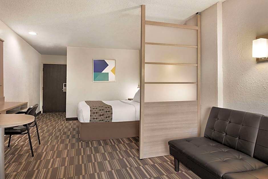 Microtel Inn & Suites By Wyndham Florence/Cincinnati Airport