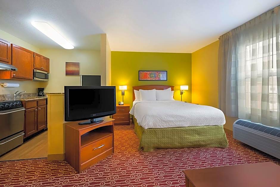 Sonesta Simply Suites Detroit Novi