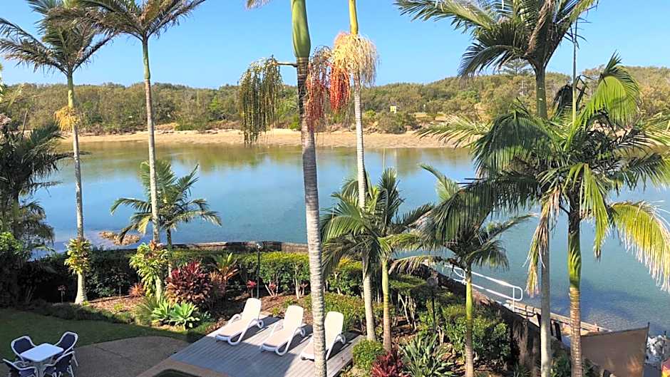 Sunrise Cove Holiday Apartments