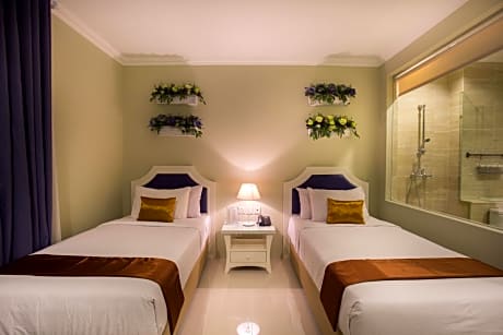 Deluxe Twin Room with Balcony