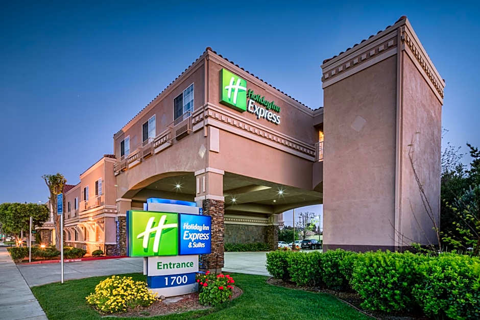 Holiday Inn Express Hotel & Suites Santa Clara By IHG
