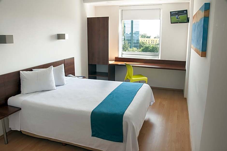 Photo 1 of 4 of Superior 1 Queen Bed