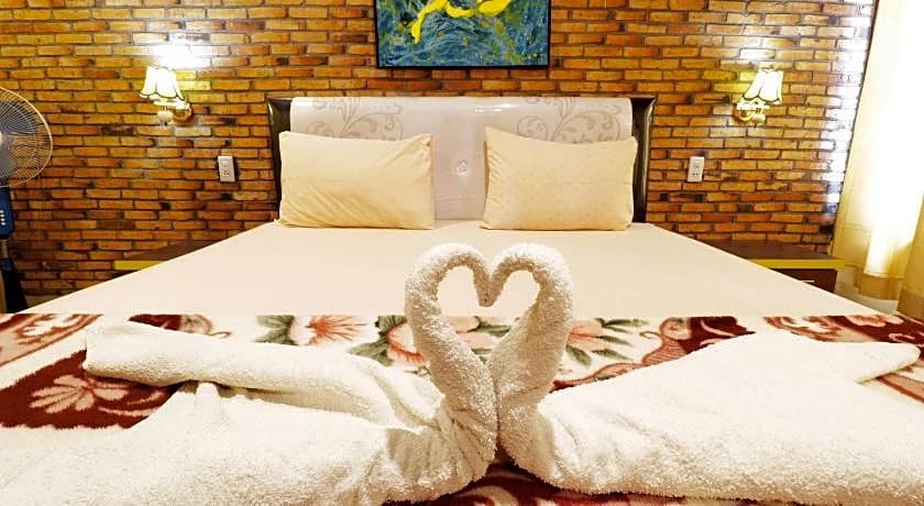 Tuk Tuk Timbul Bungalows
