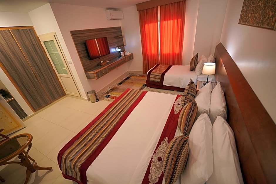 petra plaza hotel