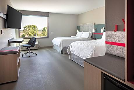 2 Queen Beds Standard Comm Accessible