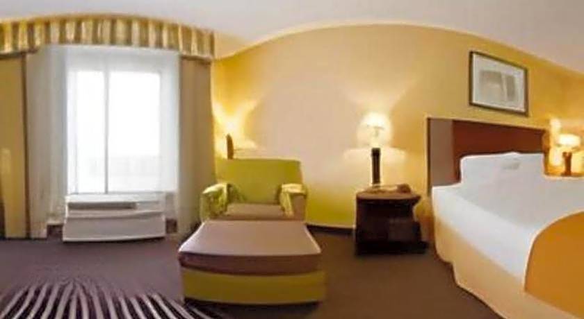 Holiday Inn Express Crockett By IHG