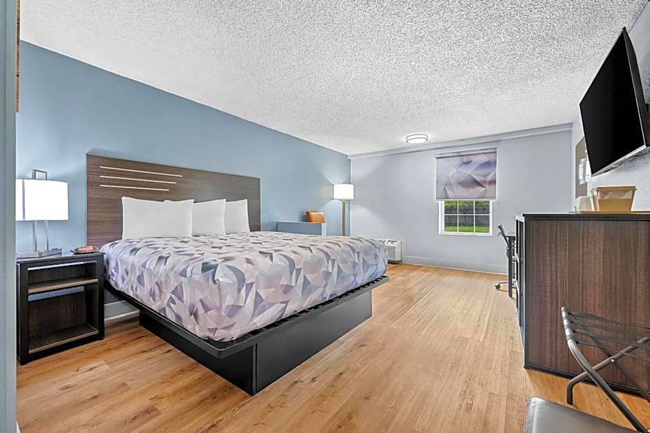 Econo Lodge Montgomery South I-65