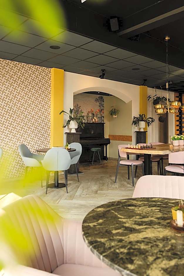 Boutique Hotel Charley's